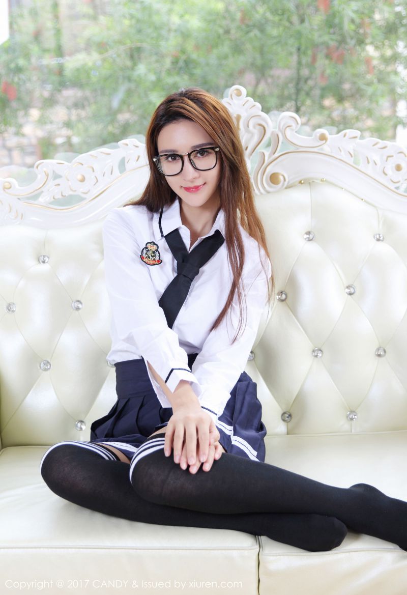 丰腴少女伊莉娜无光无遮相册