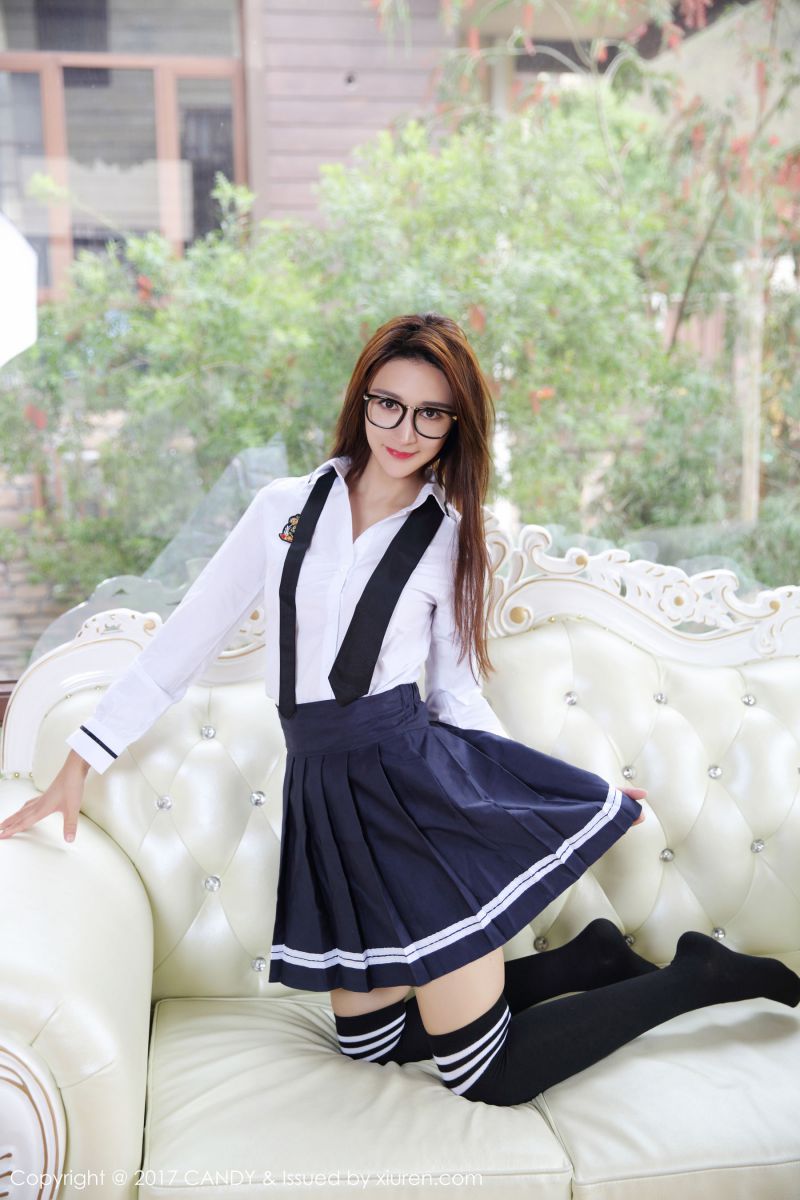 丰腴少女伊莉娜无光无遮相册