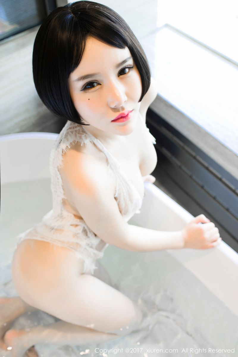 丰腴美人曲佑熙无遮罩私拍