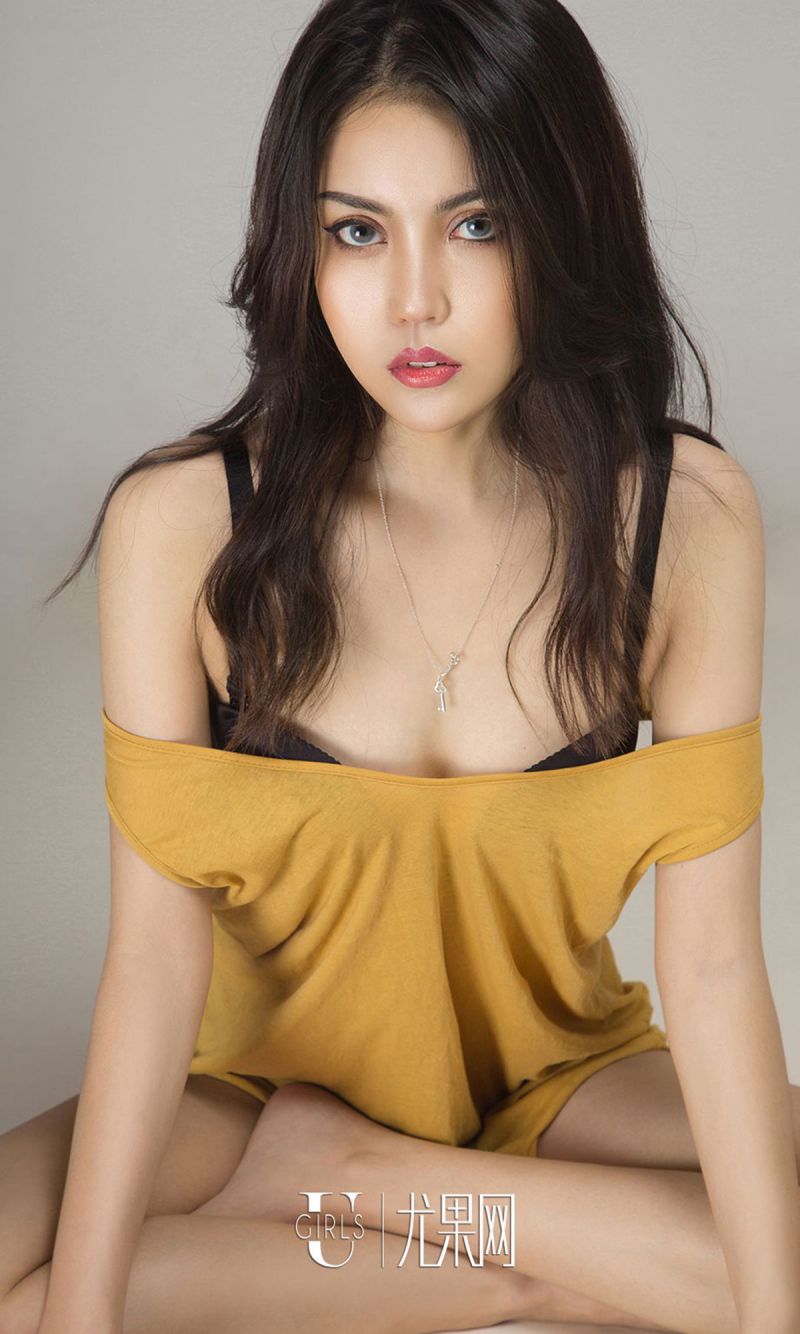 妖艳嫩模韩安琪Olivia木有圣光绝版