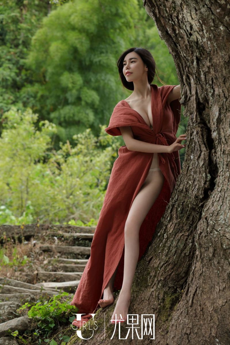 性感妹子颜爱泽零遮罩图集