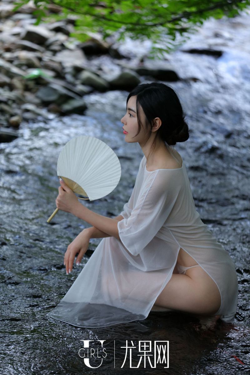 性感妹子颜爱泽零遮罩图集