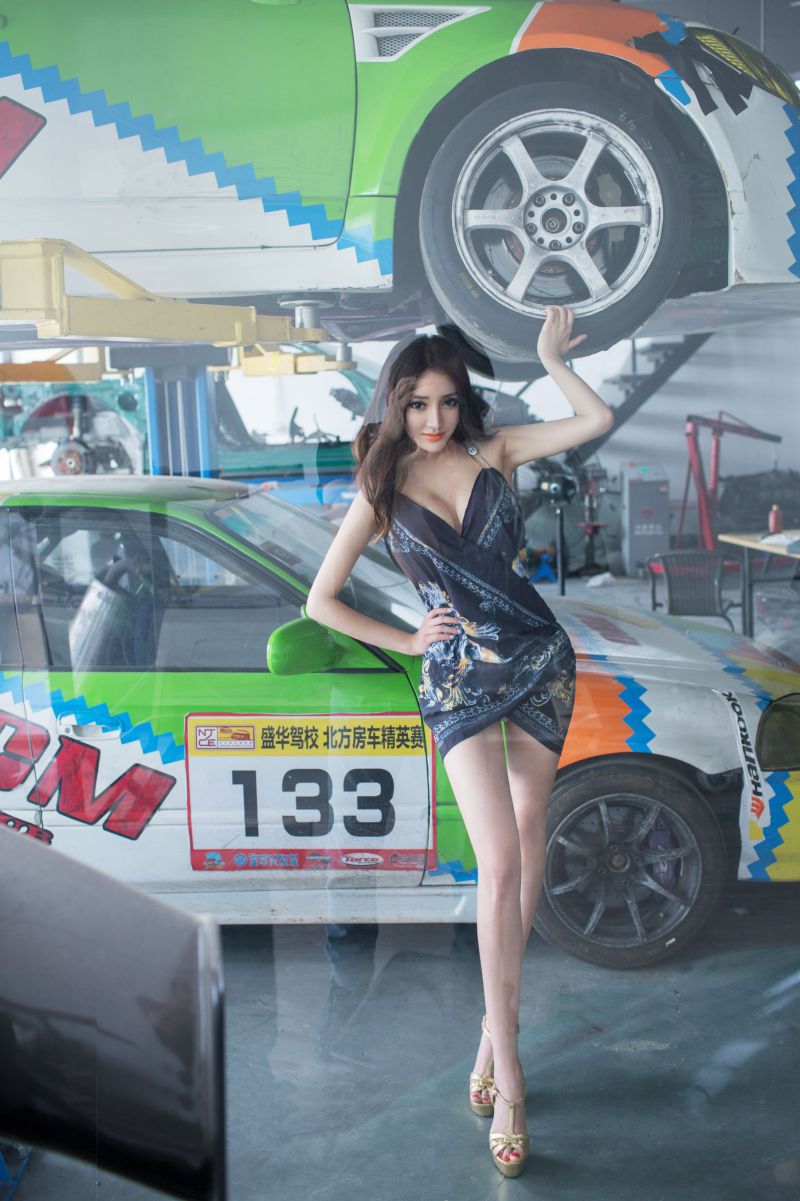 性感网红麦苹果Waiting木有遮照片