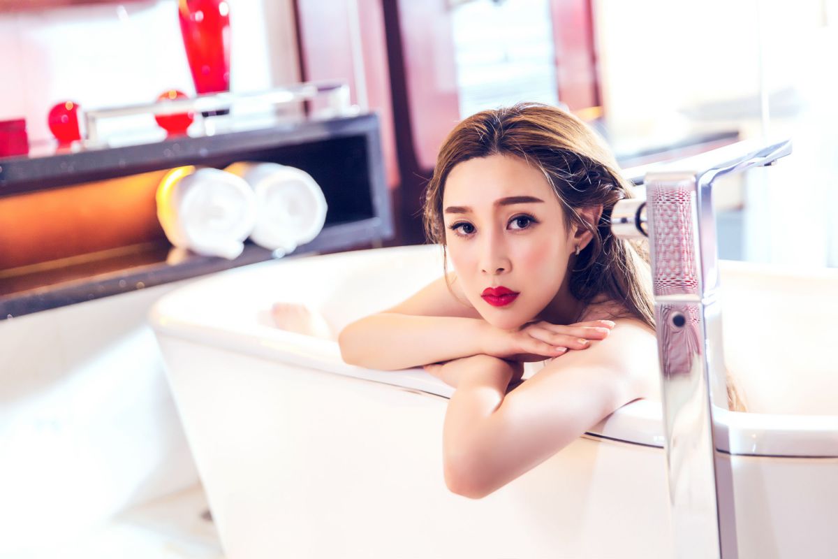 美丽御姐申美嫣Peggy无光无遮写真