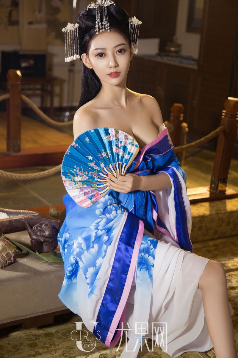 丰腴靓女程瑜西无遮挡相册