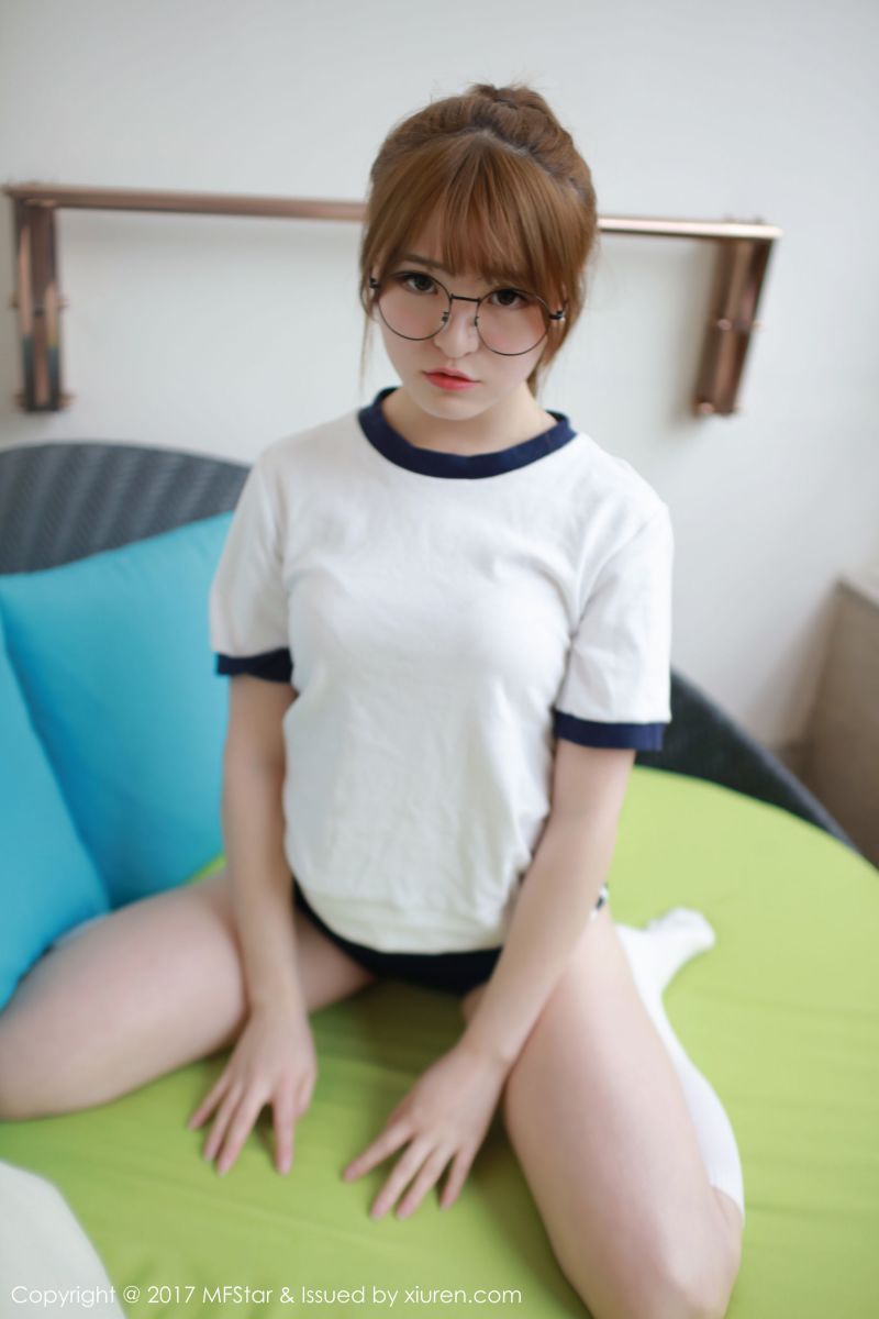 极品模特伊小七MoMo零圣光私拍